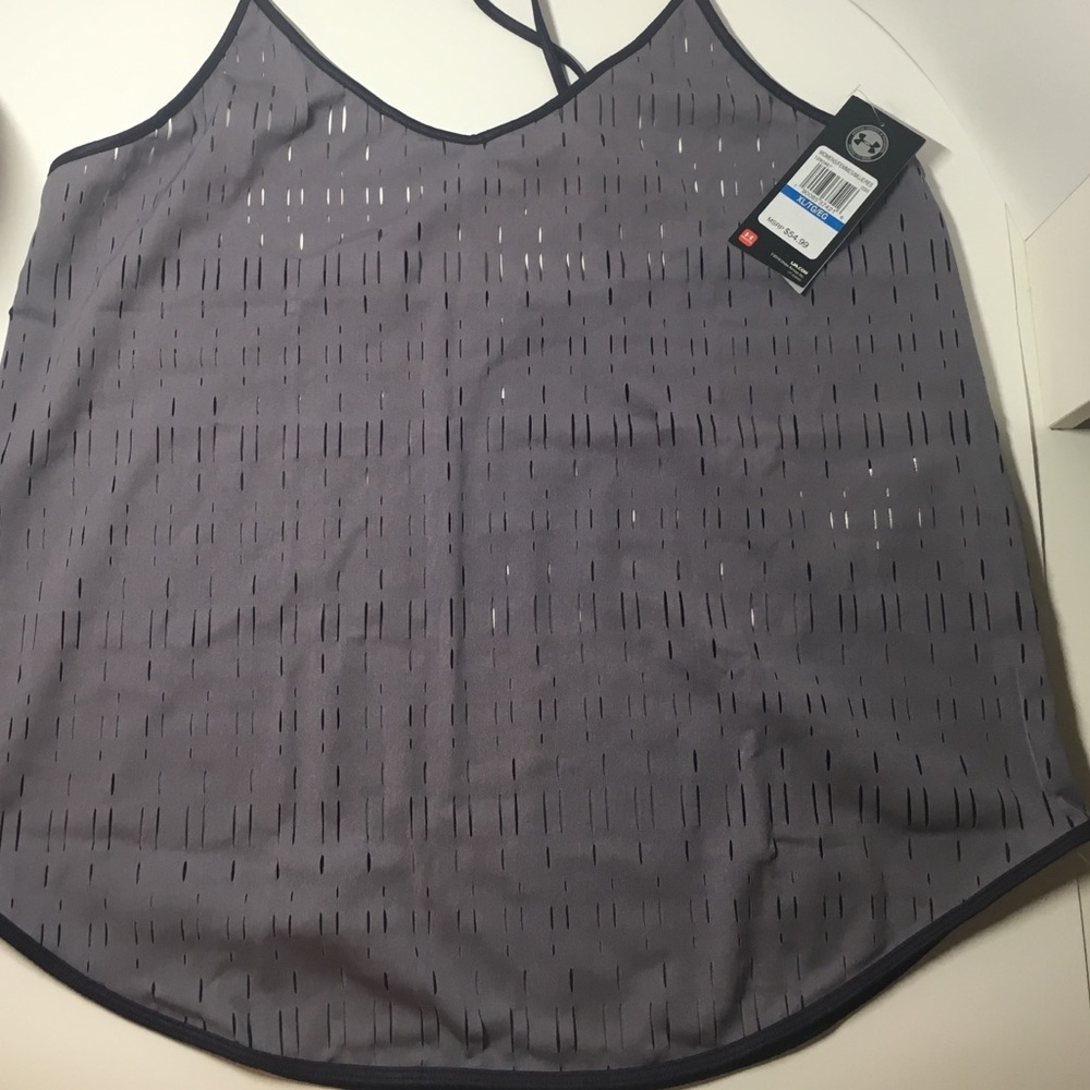 Under Armour top
